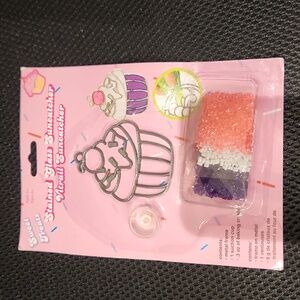 NWT Vtg. Sweet Treats Cupcake Stained glass Suncatcher Vitrail Suncatcher